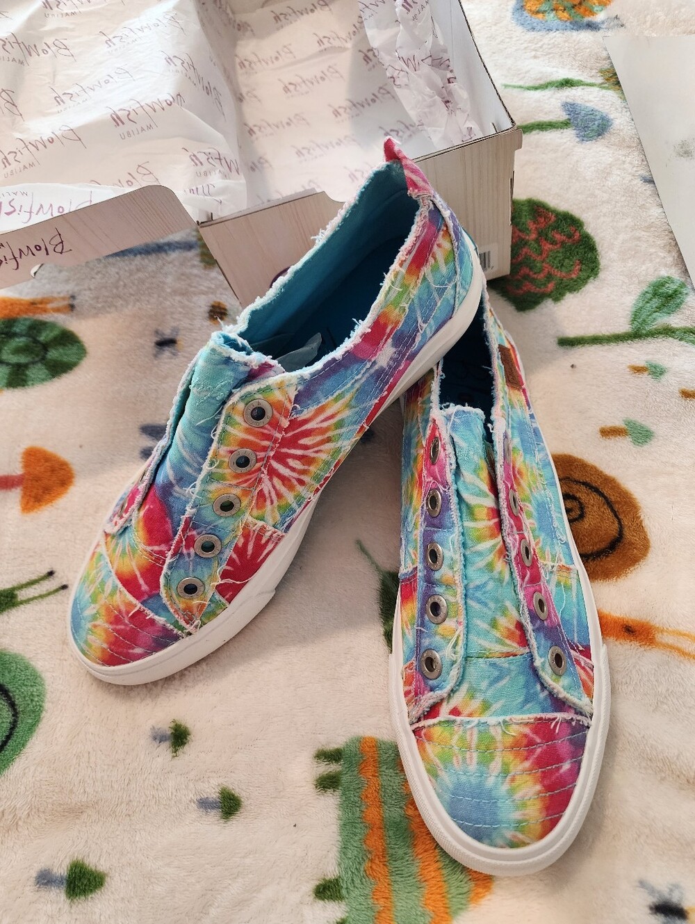 Women's Tie-Dye Slip-On Canvas Sneakers By Blowfish - Multicolor. Size 10. New. - Picture 3 of 6